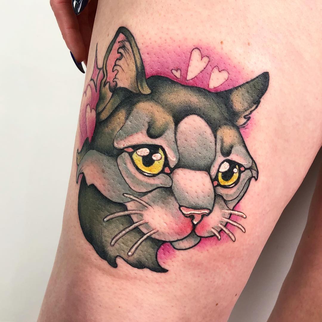 沈小姐大腿爱心猫纹身图案
